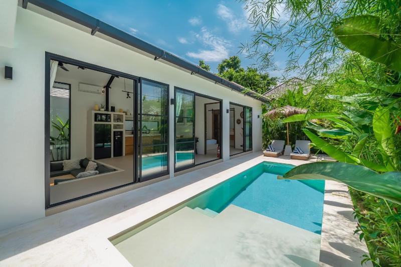 Casa Kami - Modern Serenity 2 BR Haven in Pererenan - image 3