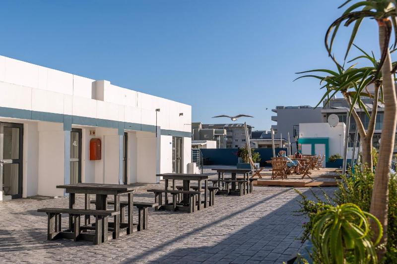 Mojo Hotel & Market - image 5