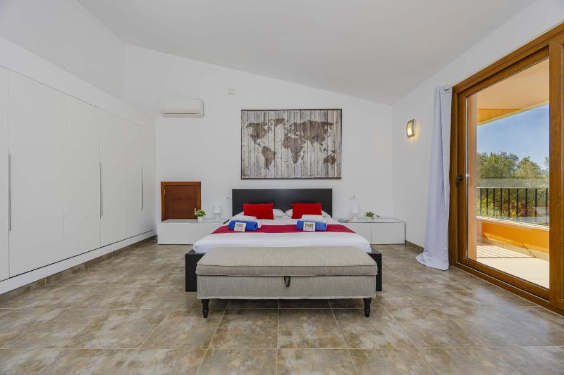 Villa Es Garrover - image 2