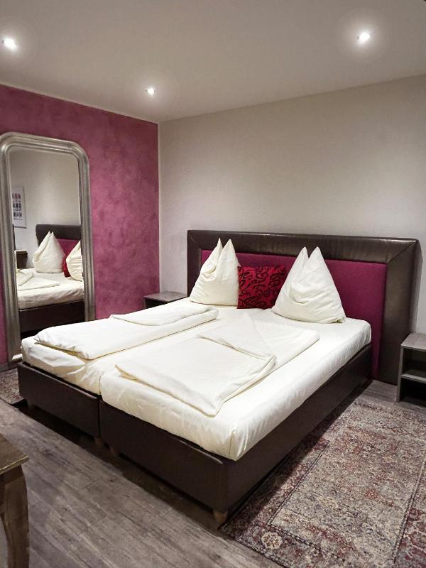 Budget Double Room image 1