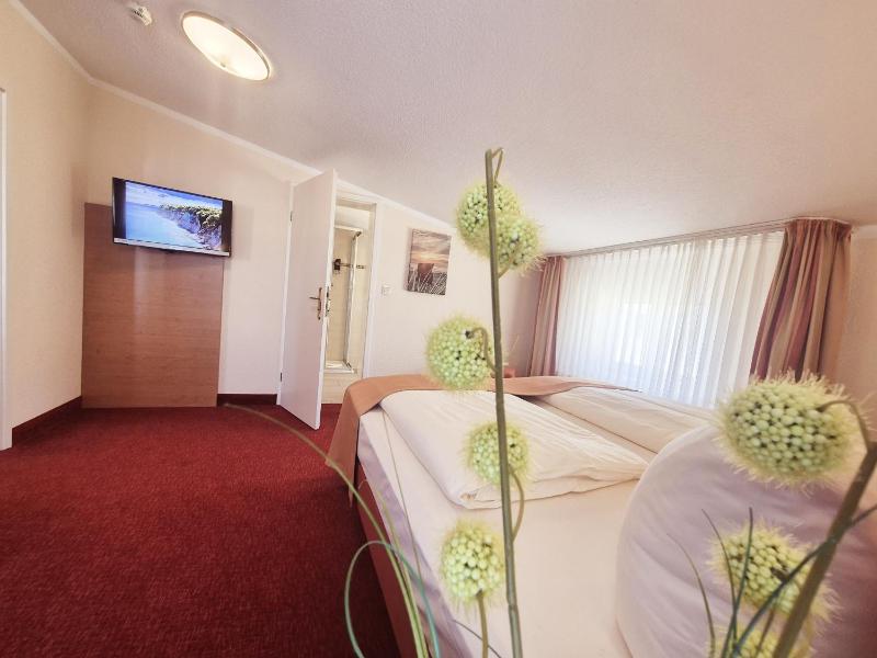 Suite with Balcony image 3