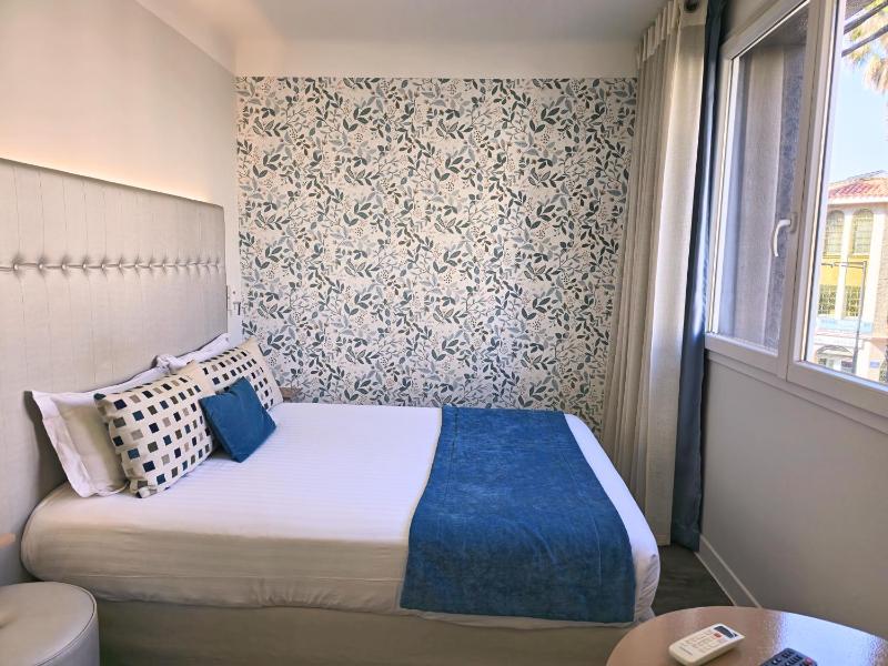 Standard Double Room image 1