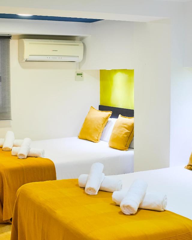 Economy Quadruple Room image 1
