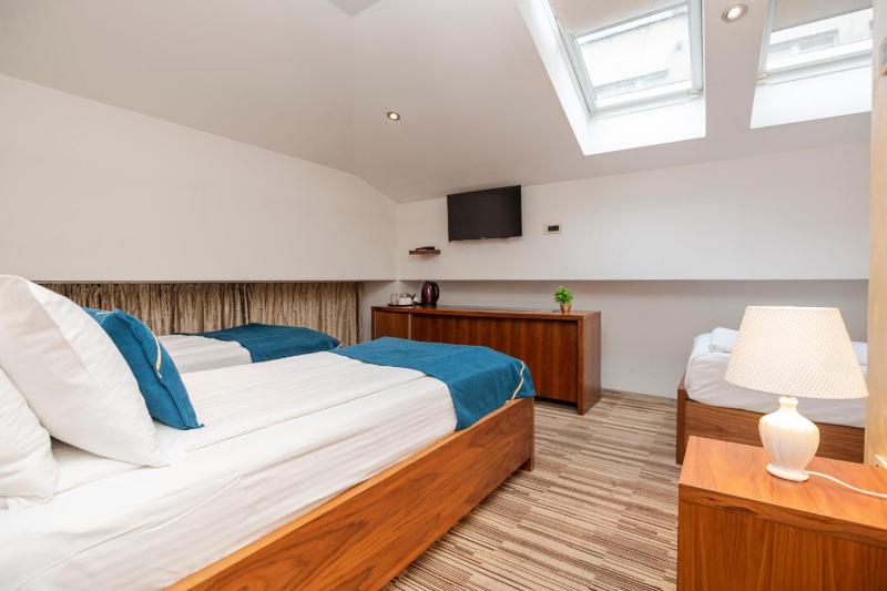 Triple Room image 3