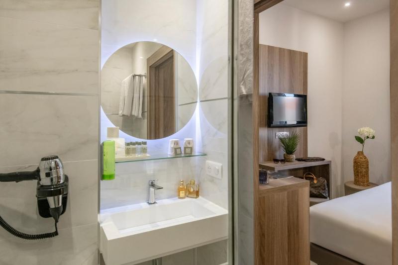 Superior Room image 3