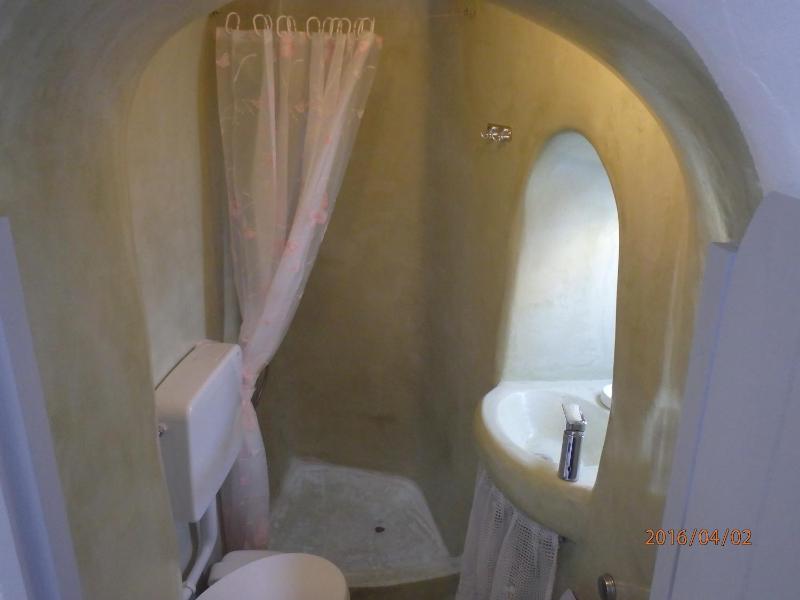 Superior Cave Apartment image 3