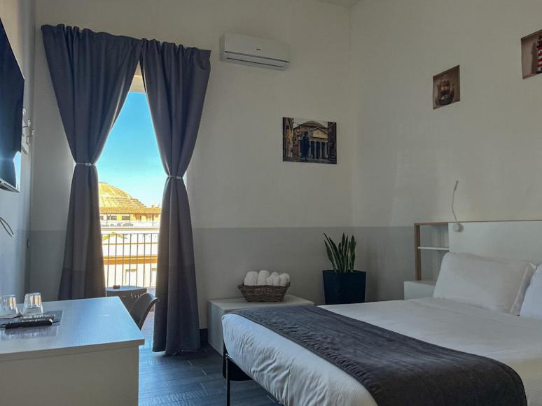 Superior Double Room with Balcony image 1