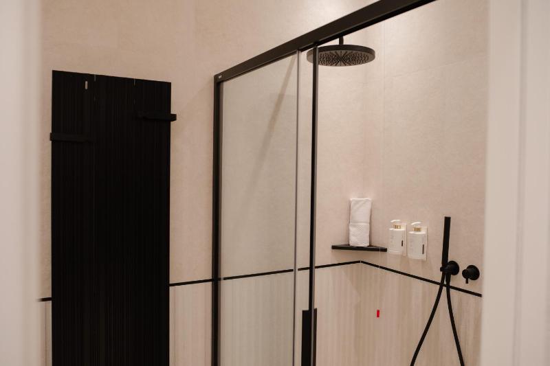 Superior Double or Twin Room image 4