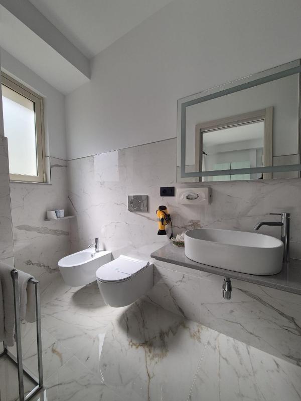 Double or Twin Room image 3