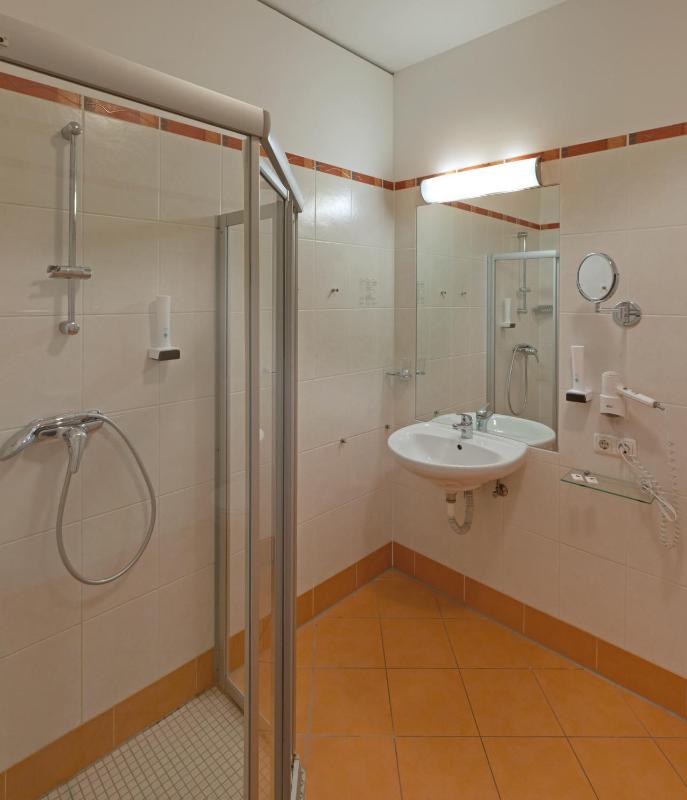 Double Room image 2