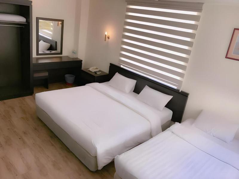 Superior Suite image 2