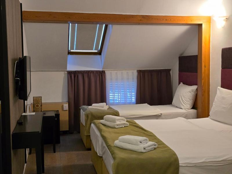 Triple Room image 3