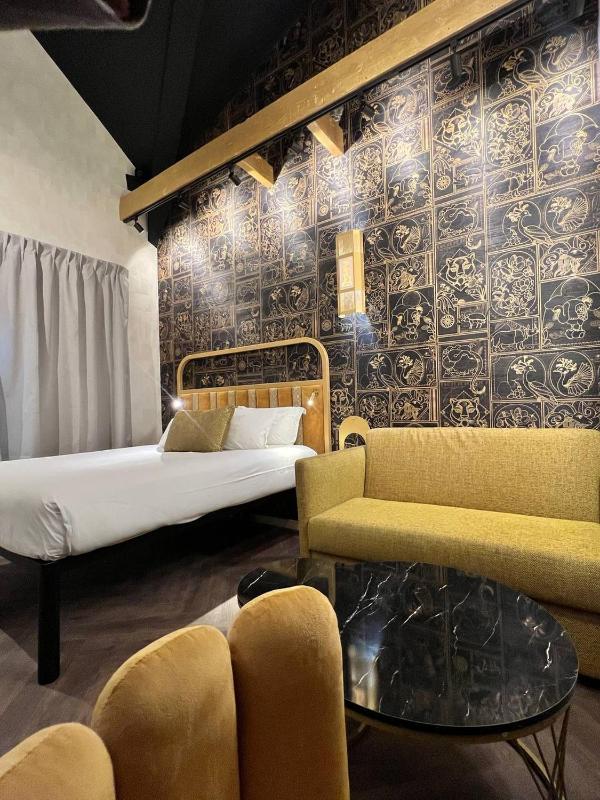 Standard Triple Room image 1