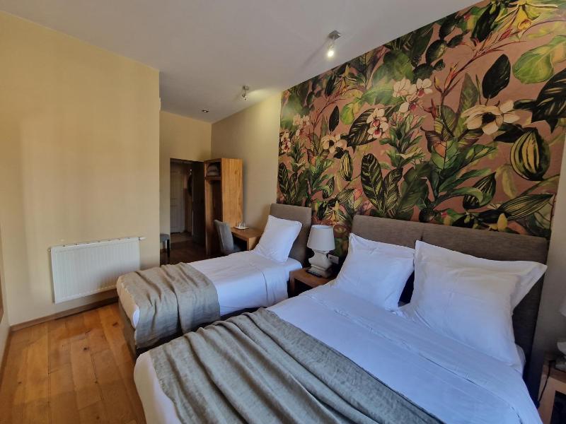 Comfort Triple Room image 1