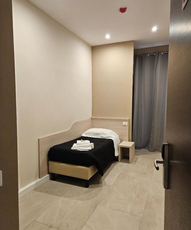 Single Room image 1