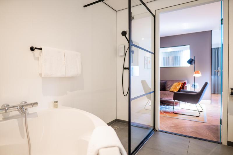 Suite image 2