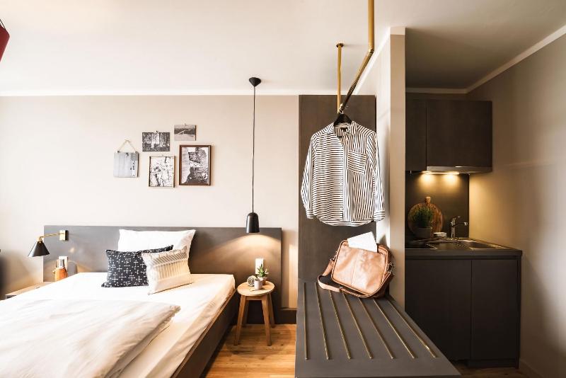 Bold Double Studio with Balcony image 2