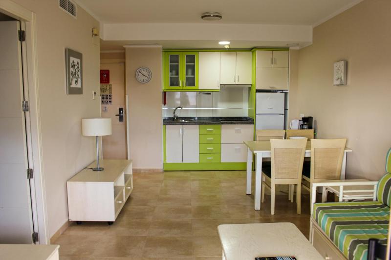 Apartamentos Esmeralda Suites Unitursa - image 3