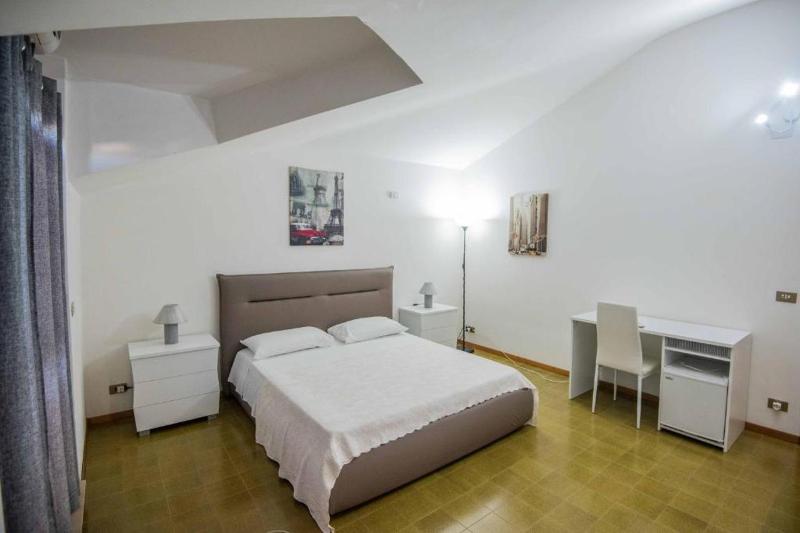 Deluxe Triple Room image 2