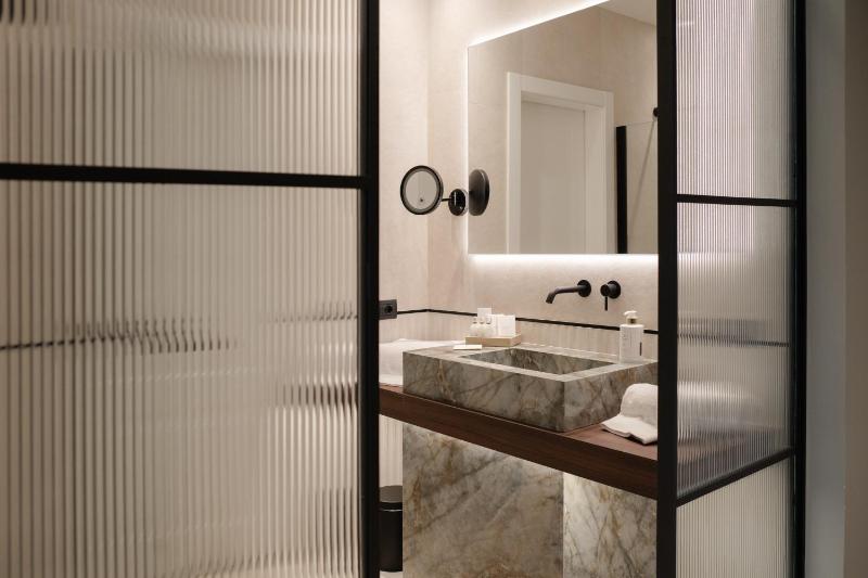 Junior Suite image 1