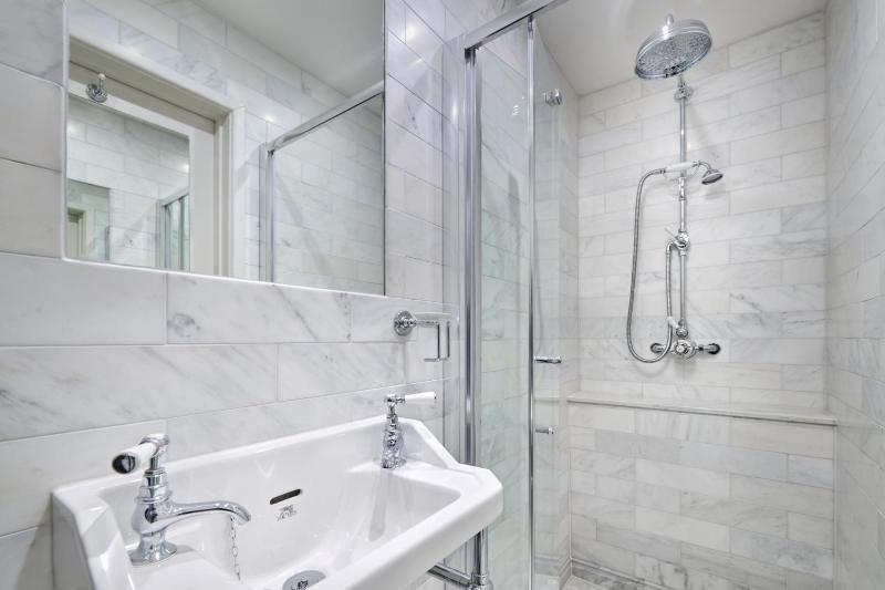 Standard Double Room with Garden View image 4