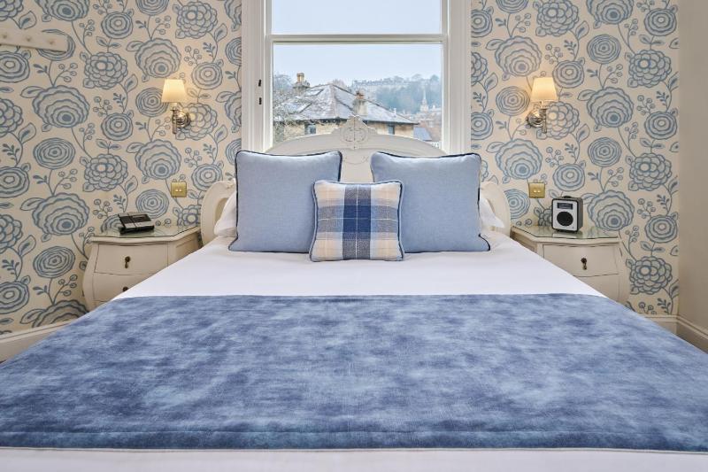 Standard Double Room with Garden View image 3