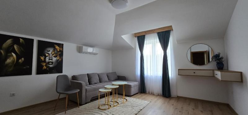 Family Room image 1