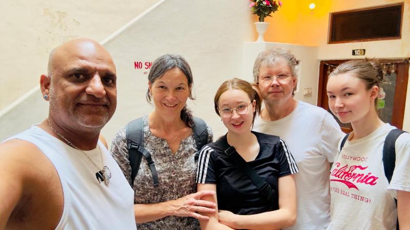 Hotel White House - A Family Homestay - image 12