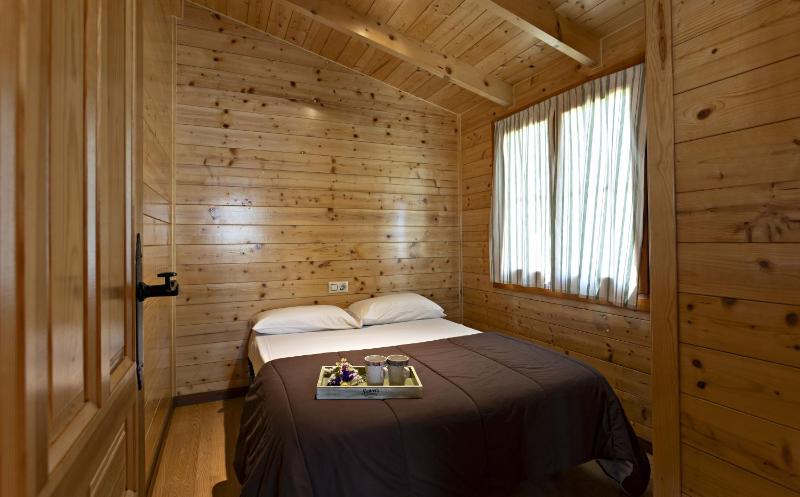 Two-Bedroom Bungalow image 3