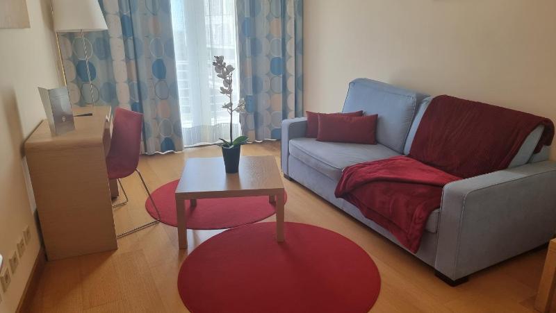 Family Suite (2 Adults + 2 Children) image 2