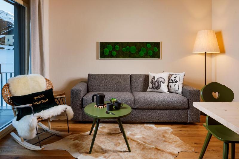 Family Room image 4