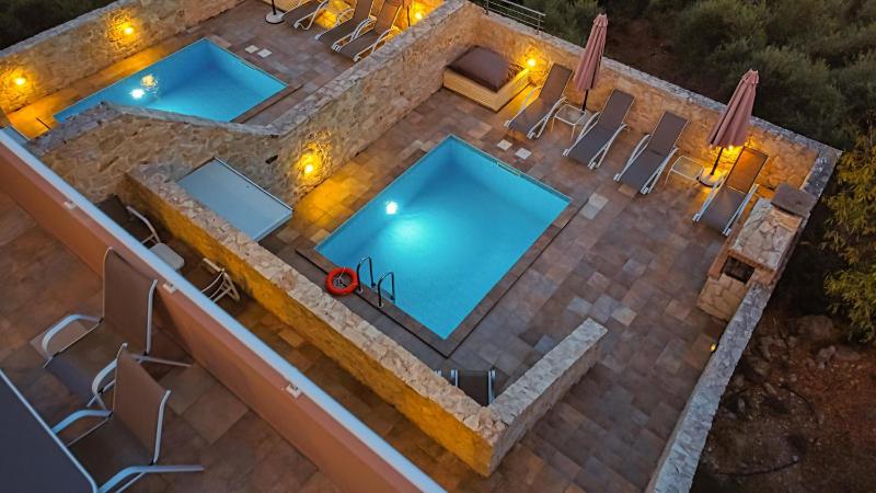 Heather Villa With Sea View image 3