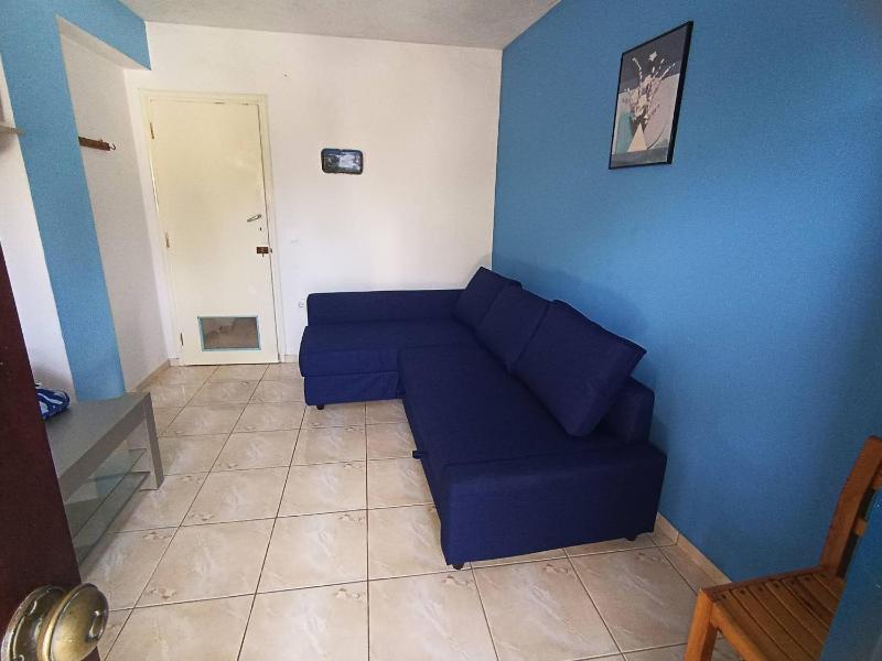 Blue Dolphins 2 bedroomed house with court yard - image 6