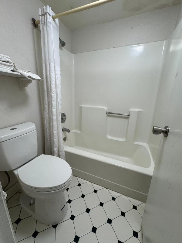 King Room - Non-Smoking image 1