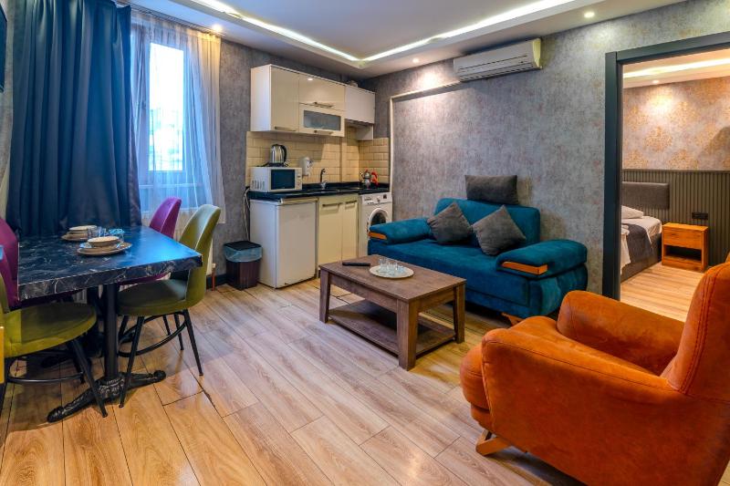 One-Bedroom Apartment image 2