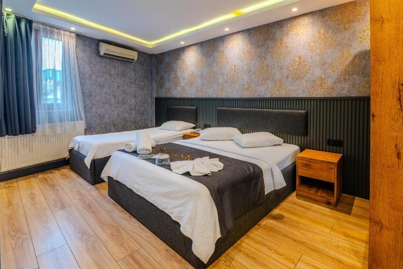 One-Bedroom Apartment image 3