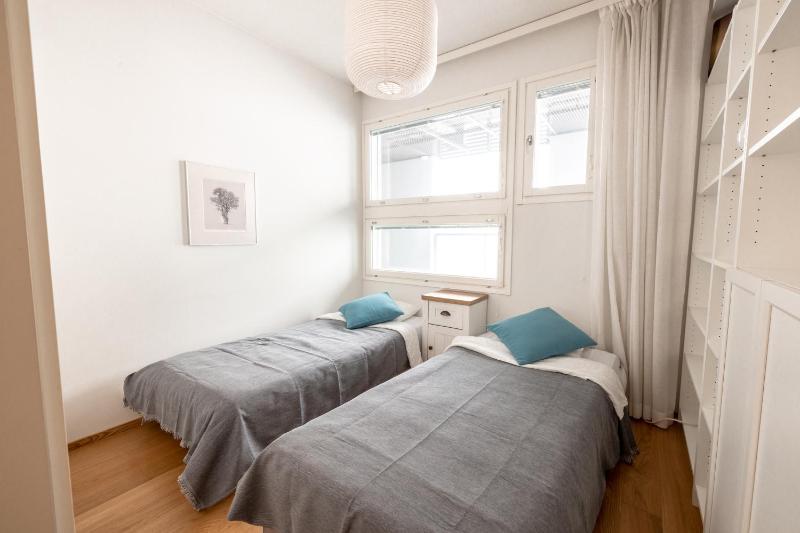 2ndhomes Modern & Cozy 2BR Apartment in City Center - image 7