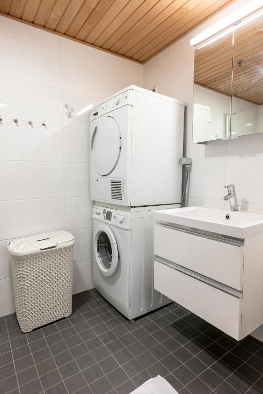 2ndhomes Modern & Cozy 2BR Apartment in City Center - image 10