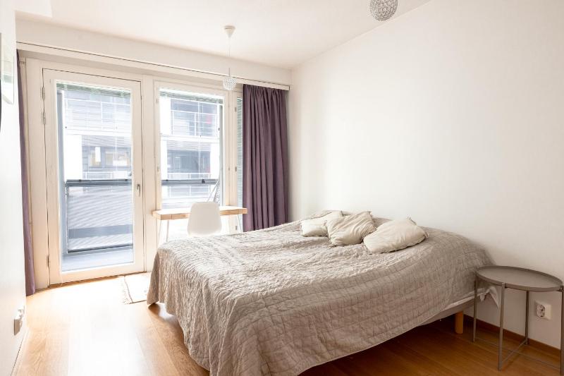 2ndhomes Modern & Cozy 2BR Apartment in City Center - image 16