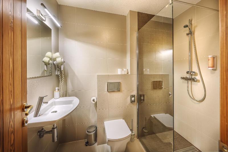 Comfort Double Room with Balcony image 4