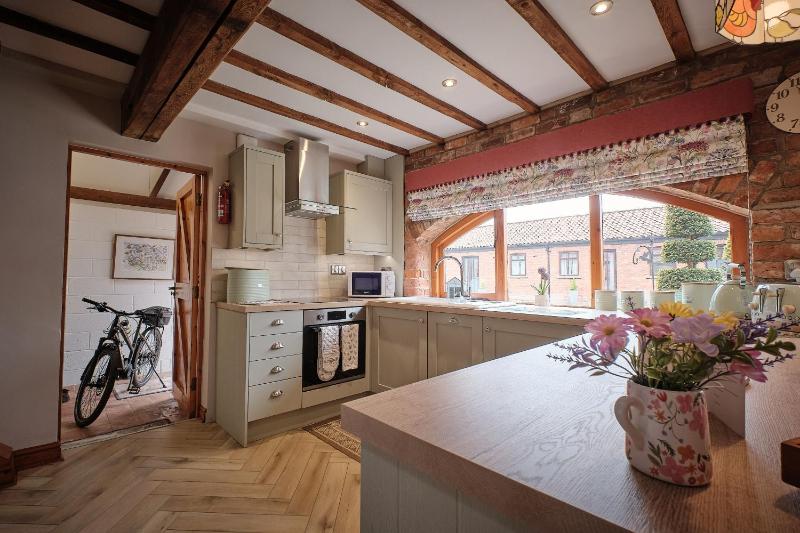 Humble Bee Cottage - image 6