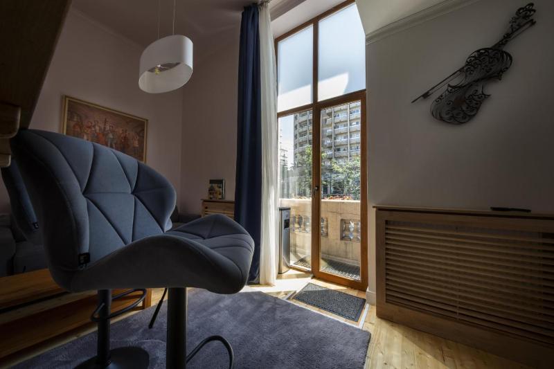 Athenaeum Downtown by Pretty Apartments - image 11