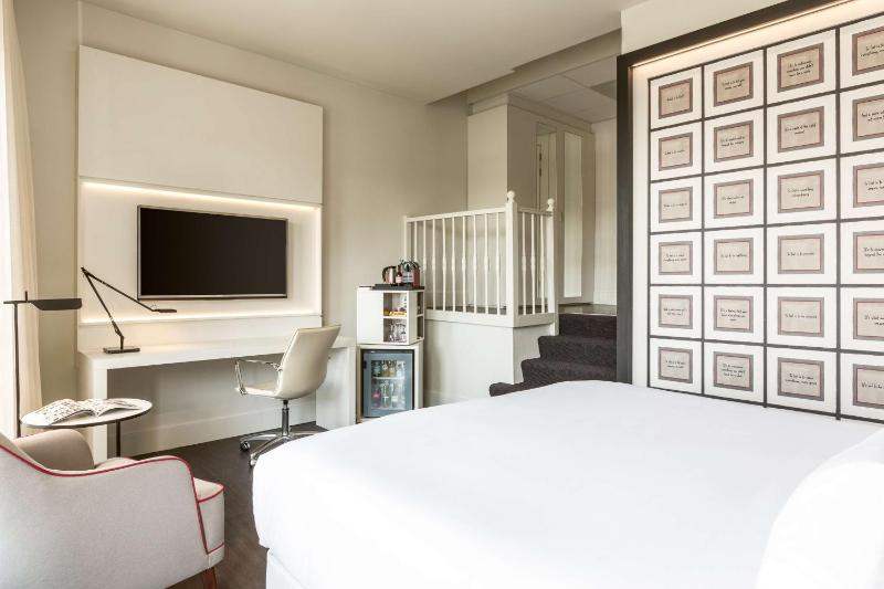 Premium Double or Twin Room image 4