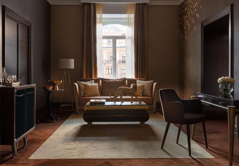 Executive Suite image 4