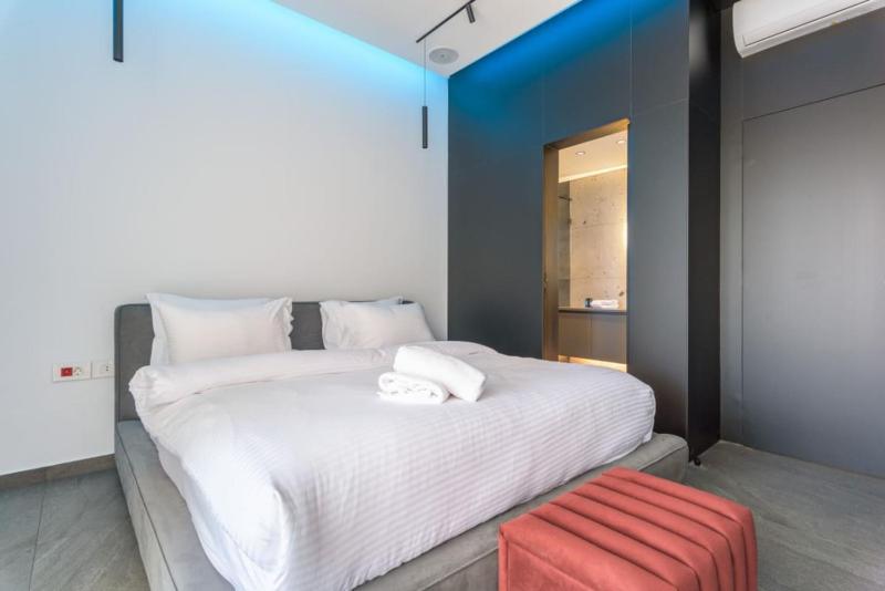 Midtown 3BR in Mar Mikhael - image 10