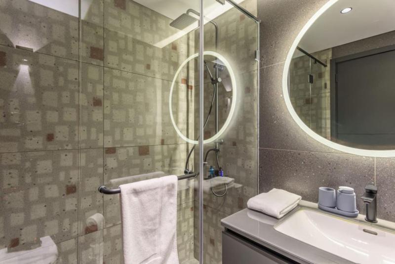 Midtown 3BR in Mar Mikhael - image 7