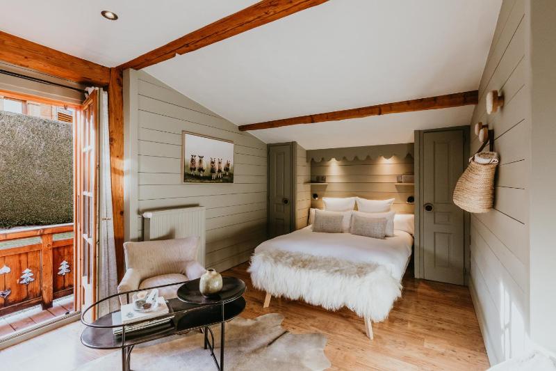 Double Room with Garden View image 1