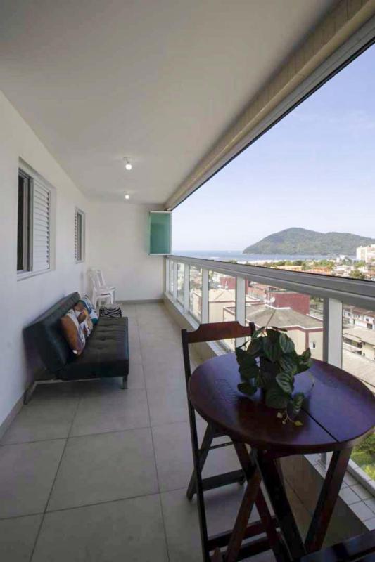 Apto com lazer completo a 500m da Praia da Enseada - image 20