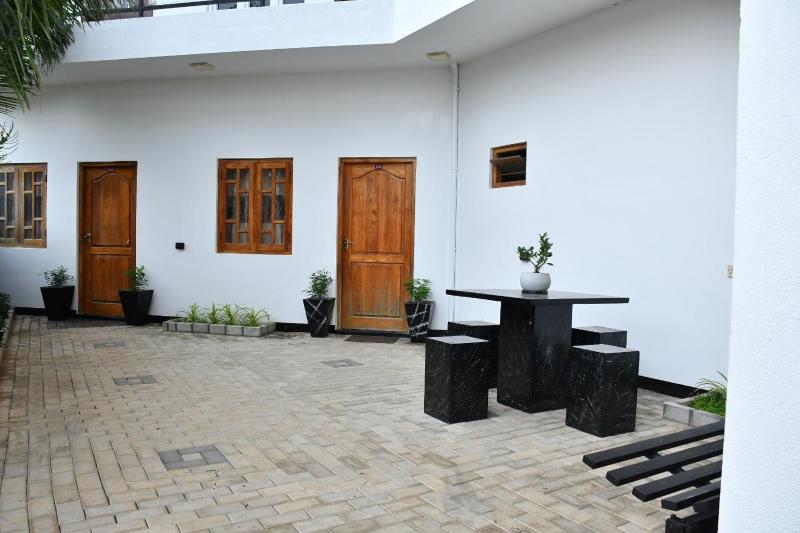 Lailaguest - image 10