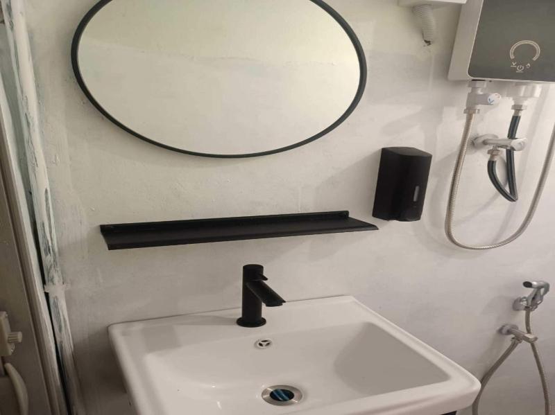 Hotel O J Stay Guesthouse - image 20
